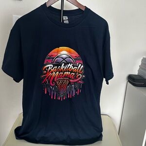 Gildan 'Basketball Mama' Custom Graphic Tee brand new size L